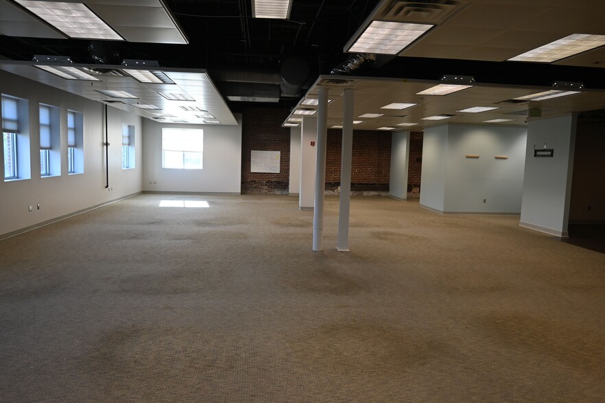 2901 2nd Ave S, Birmingham, AL for lease - Interior Photo - Image 3 of 8