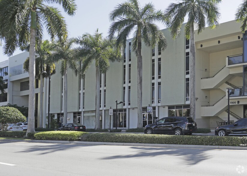 1160 Kane Concourse, Miami Beach, FL for sale - Primary Photo - Image 1 of 1