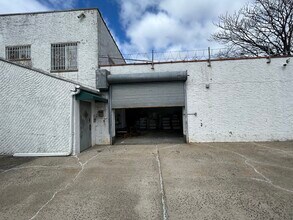 821-825 E 233rd St, Bronx, NY for lease Building Photo- Image 2 of 4