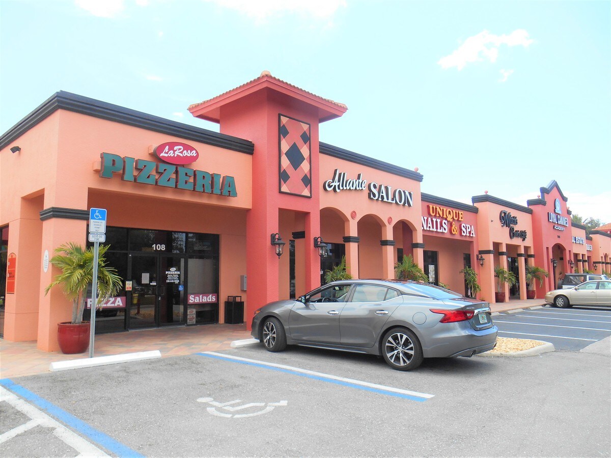 7785 Davis Blvd, Naples, FL 34104