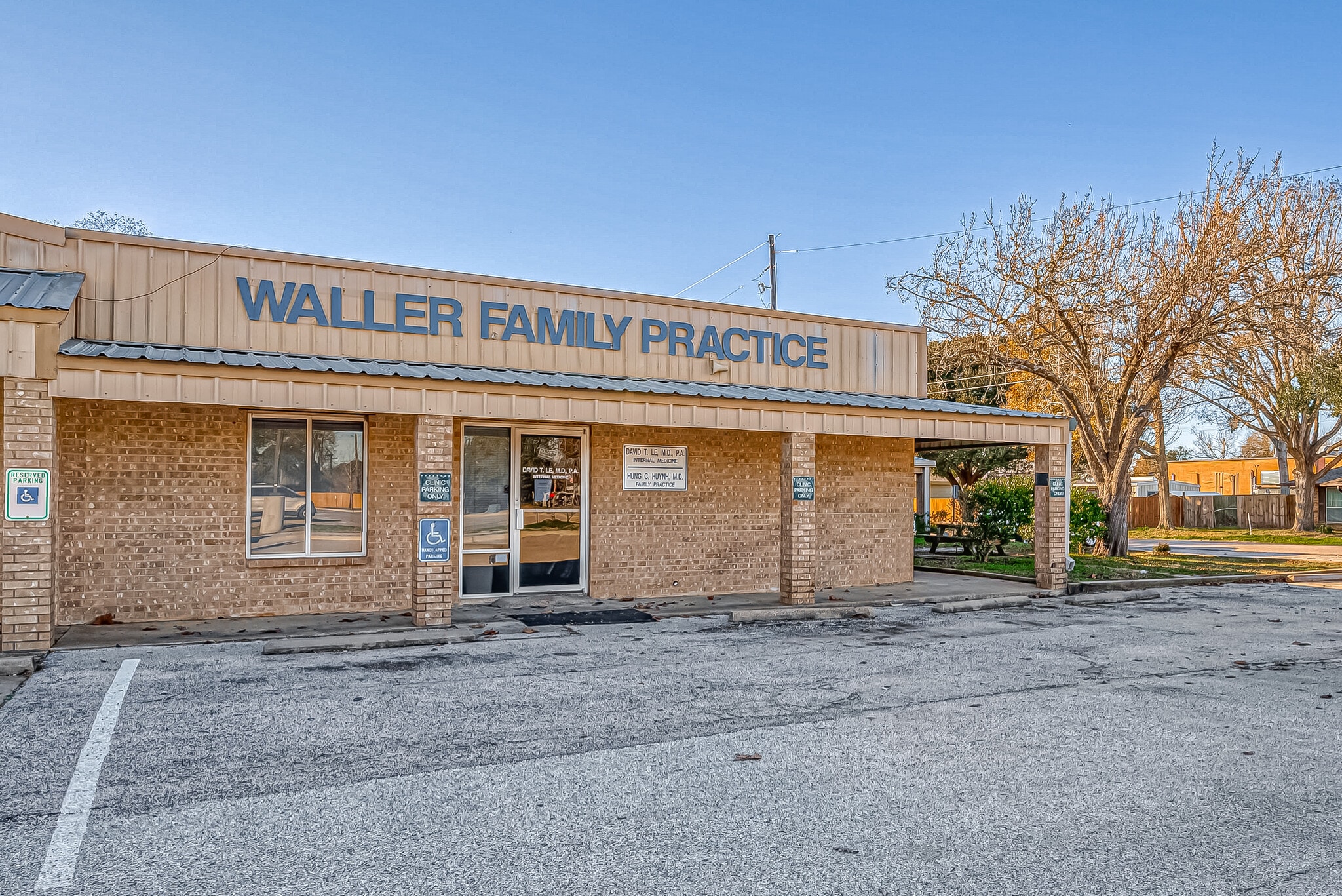 1219 Farr St, Waller, TX for sale Primary Photo- Image 1 of 21