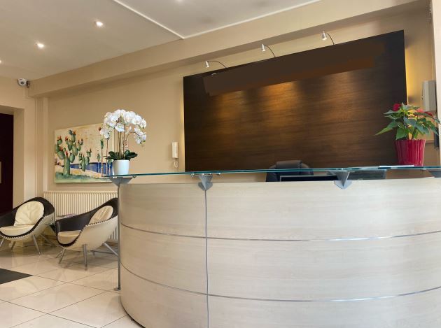 9-10 Breasy Pl, London for sale Interior Photo- Image 1 of 1