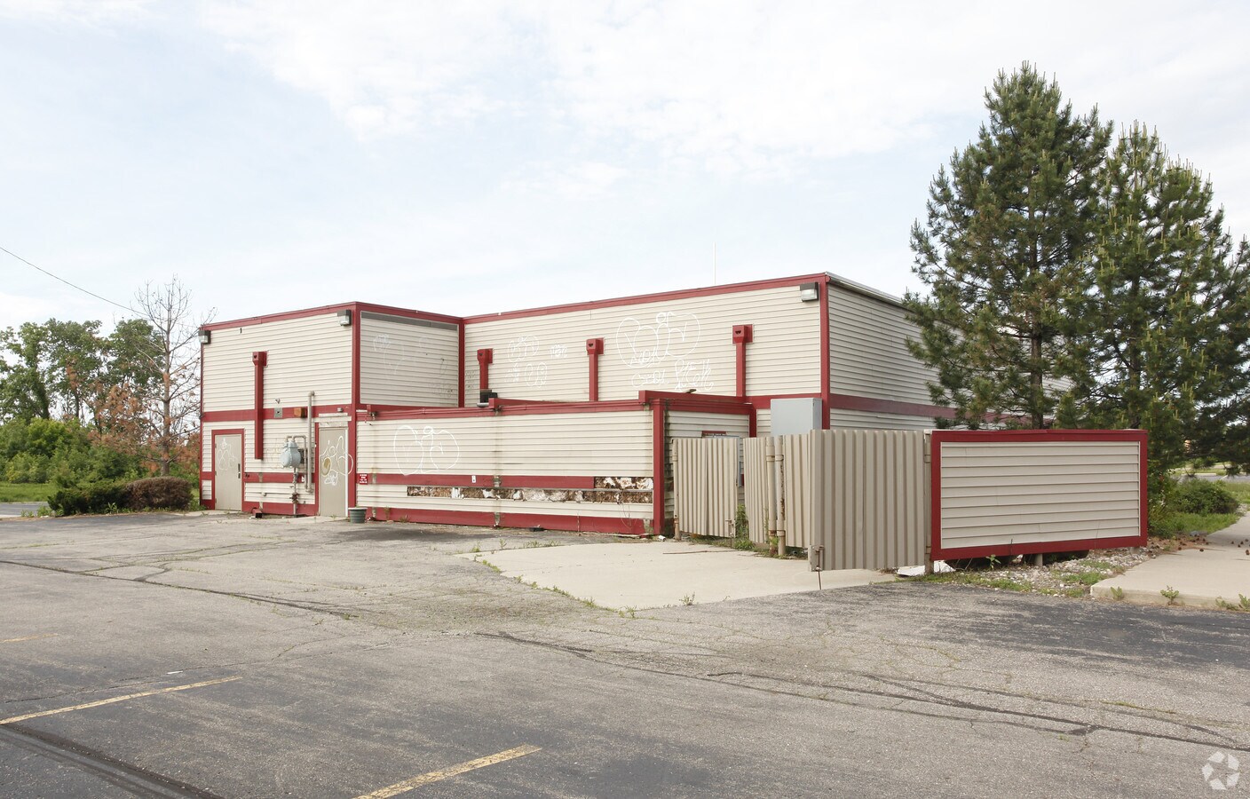 3141 Miller Rd, Flint, MI 48507