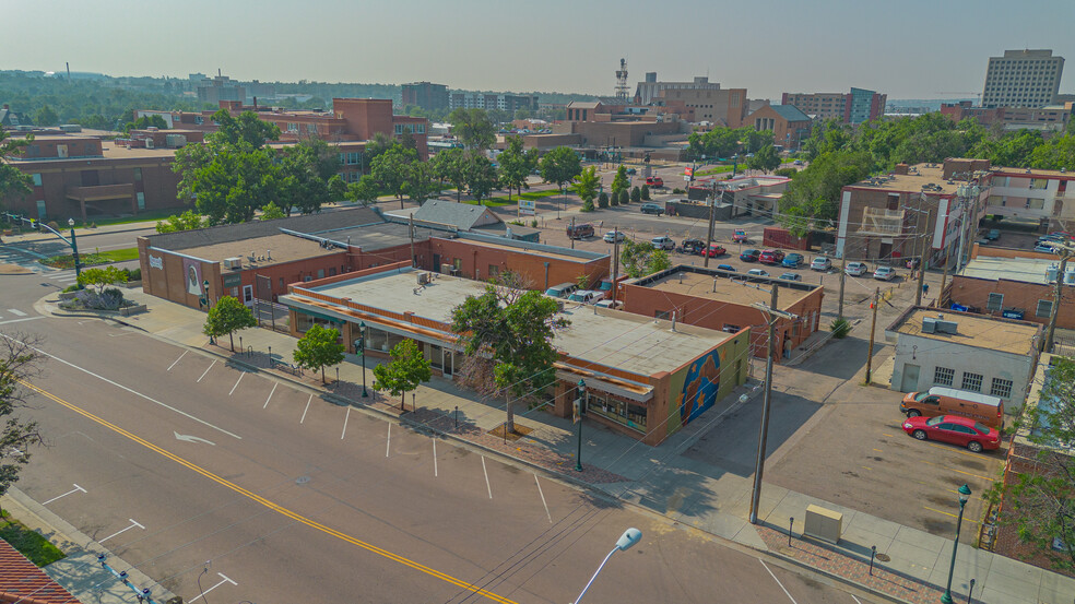 326-334 N Nevada Ave, Colorado Springs, CO for lease - Building Photo - Image 2 of 8