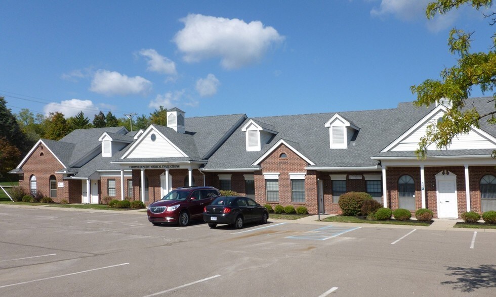 24350 Orchard Lake Rd, Farmington Hills, MI 48336