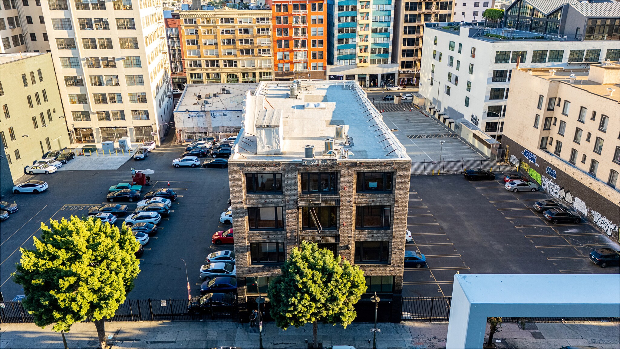 734 S Main St, Los Angeles, CA for lease Building Photo- Image 1 of 11