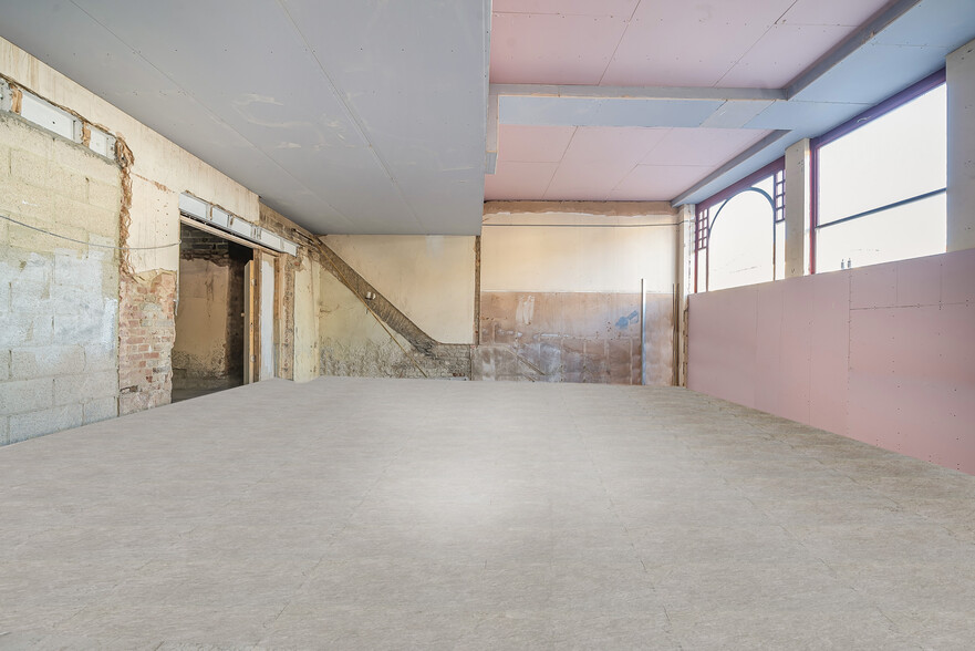 242 Plumstead High St, London for lease - Interior Photo - Image 3 of 10