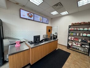 587-621 E Boston Post Rd, Mamaroneck, NY for lease Interior Photo- Image 2 of 8