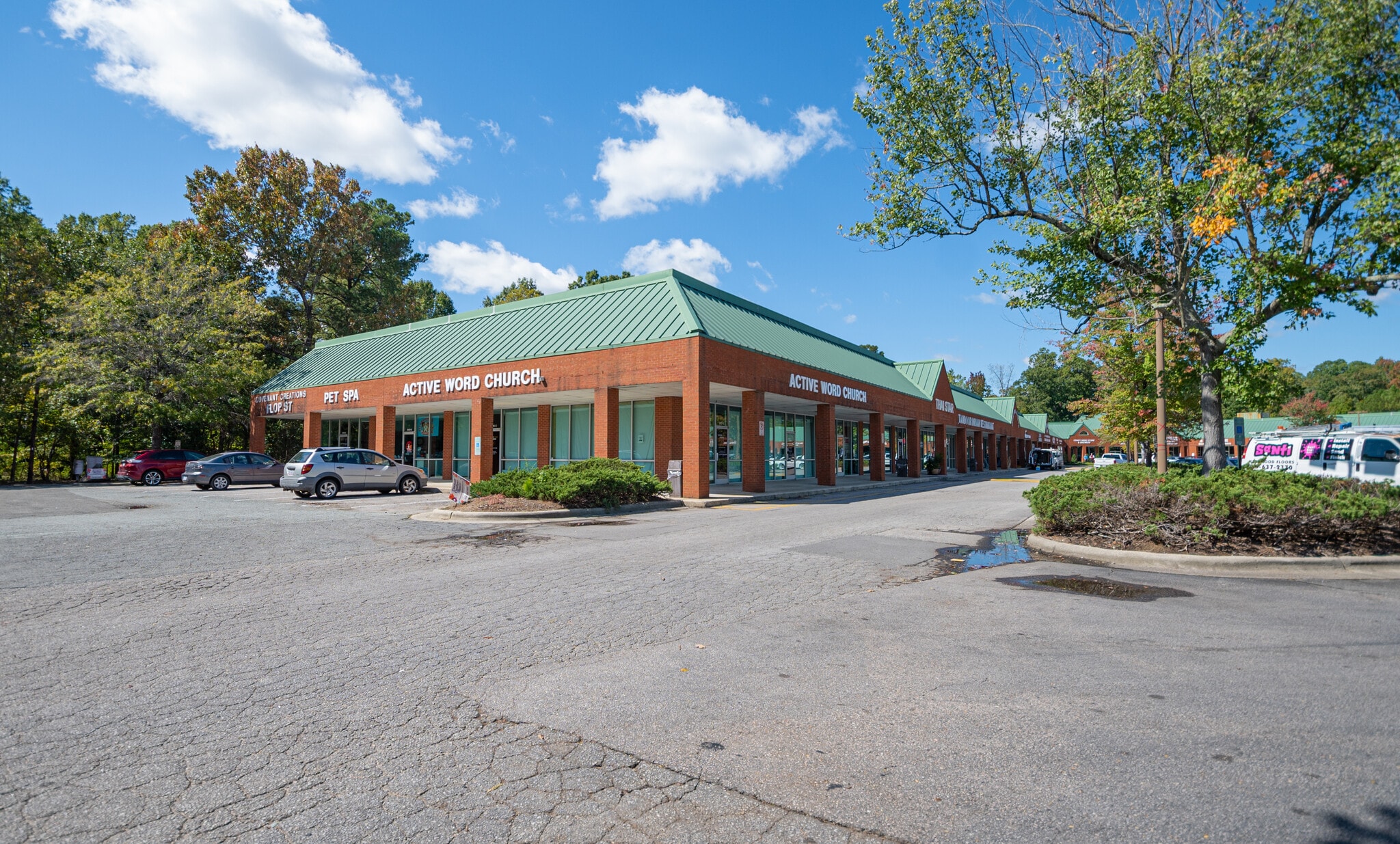 5410 NC Hwy 55, Durham, NC 27713 Greenwood Commons Shopping Center