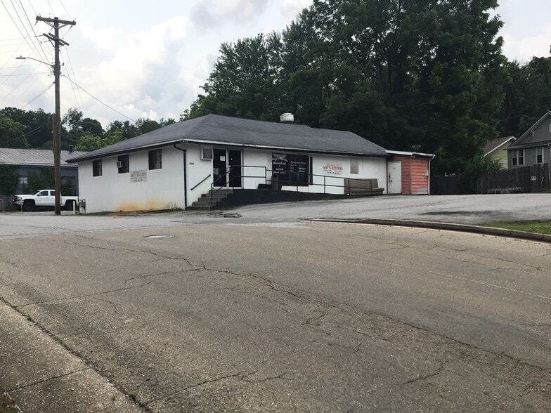 102 E Hardin St, Greeneville, TN for sale - Primary Photo - Image 1 of 19