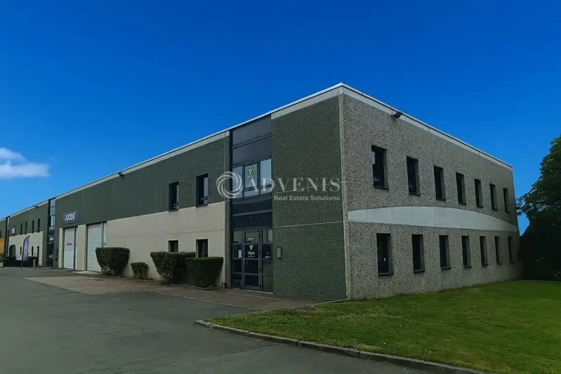 Industrial in Wasquehal for lease - Building Photo - Image 1 of 5