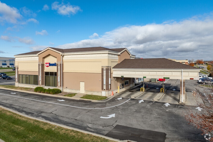 2665 Commerce Dr NW, Rochester, MN for lease - Building Photo - Image 3 of 20