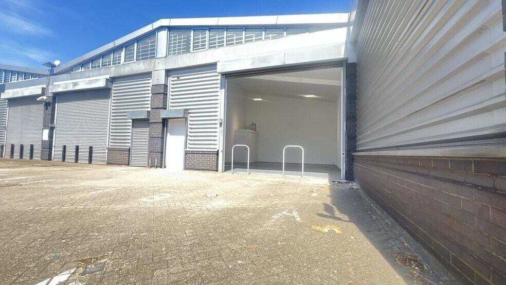 Scrubs Ln, London for lease - Building Photo - Image 1 of 20