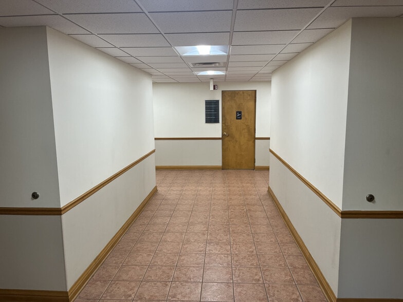 2501 Chatham Rd, Springfield, IL for lease - Building Photo - Image 2 of 13