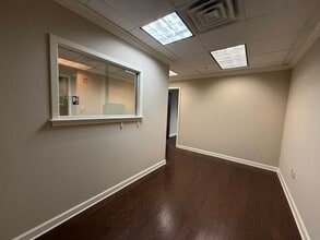 121 W Forsyth St, Jacksonville, FL for lease Interior Photo- Image 1 of 11