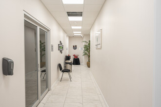 2757 Citrus Tower Blvd, Clermont, FL for lease Interior Photo- Image 1 of 7