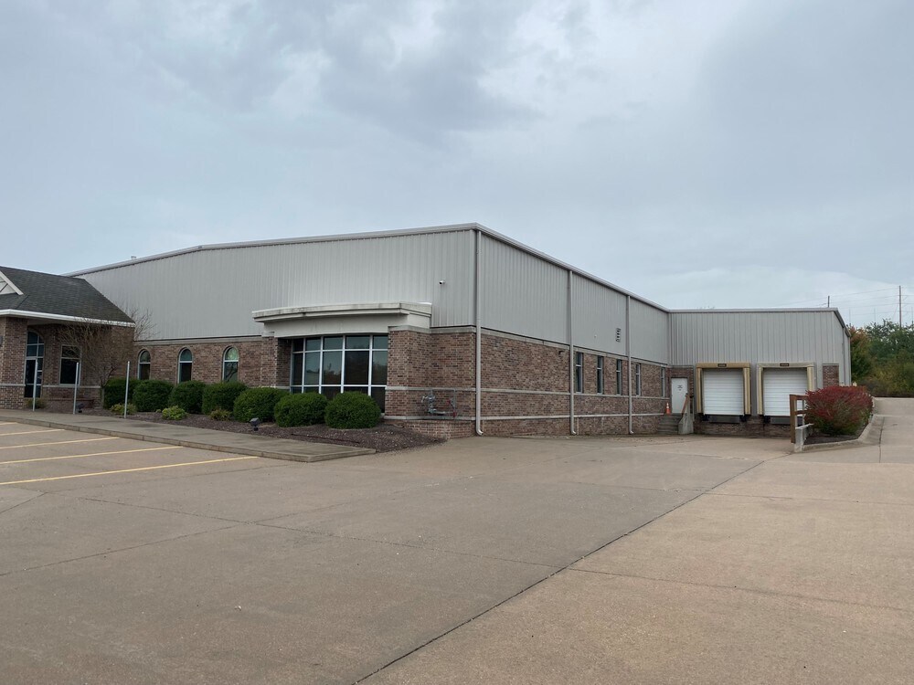 2803 N Oak Grove Ave, Springfield, MO for sale Primary Photo- Image 1 of 1