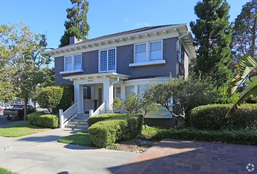 1940-1942 Embarcadero, Oakland, CA for lease - Primary Photo - Image 1 of 3