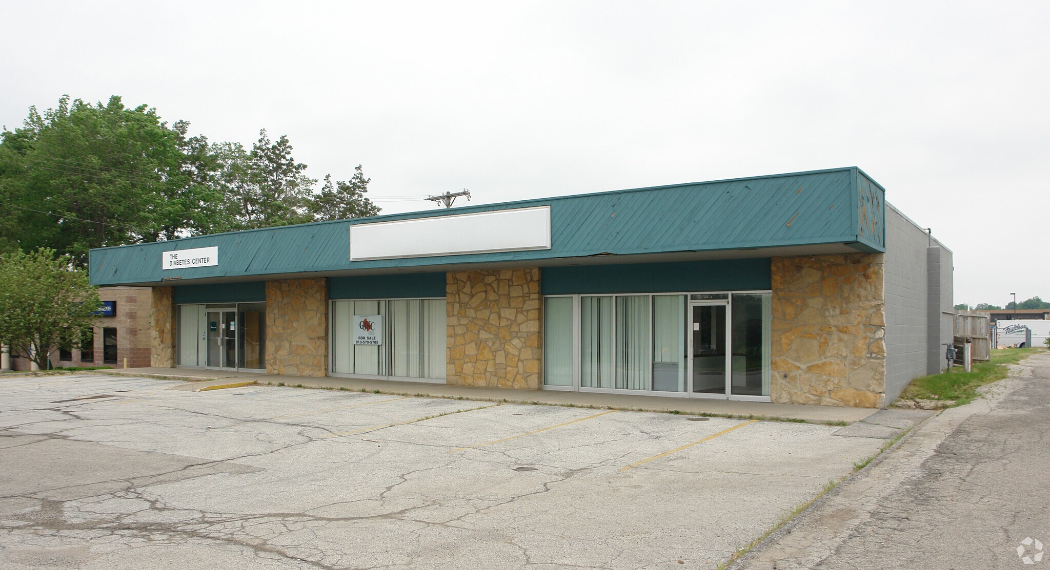 2400 E RD Mize Rd, Independence, MO for sale Primary Photo- Image 1 of 1