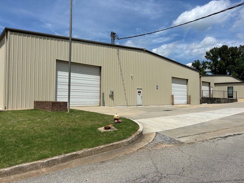 25 S Beulah St, Winder, GA for lease - Building Photo - Image 3 of 10