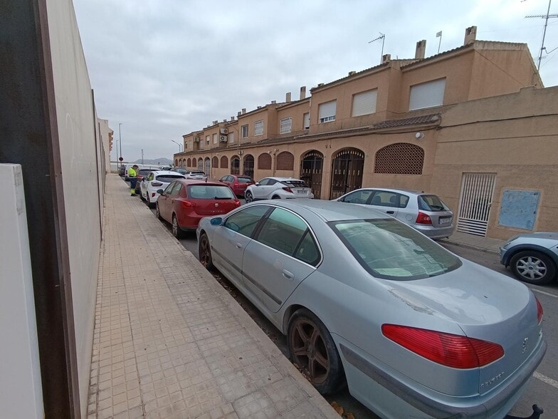 Avinguda Alcalde Carlos Carbonell, 22, Aspe, Alicante for sale - Building Photo - Image 1 of 6