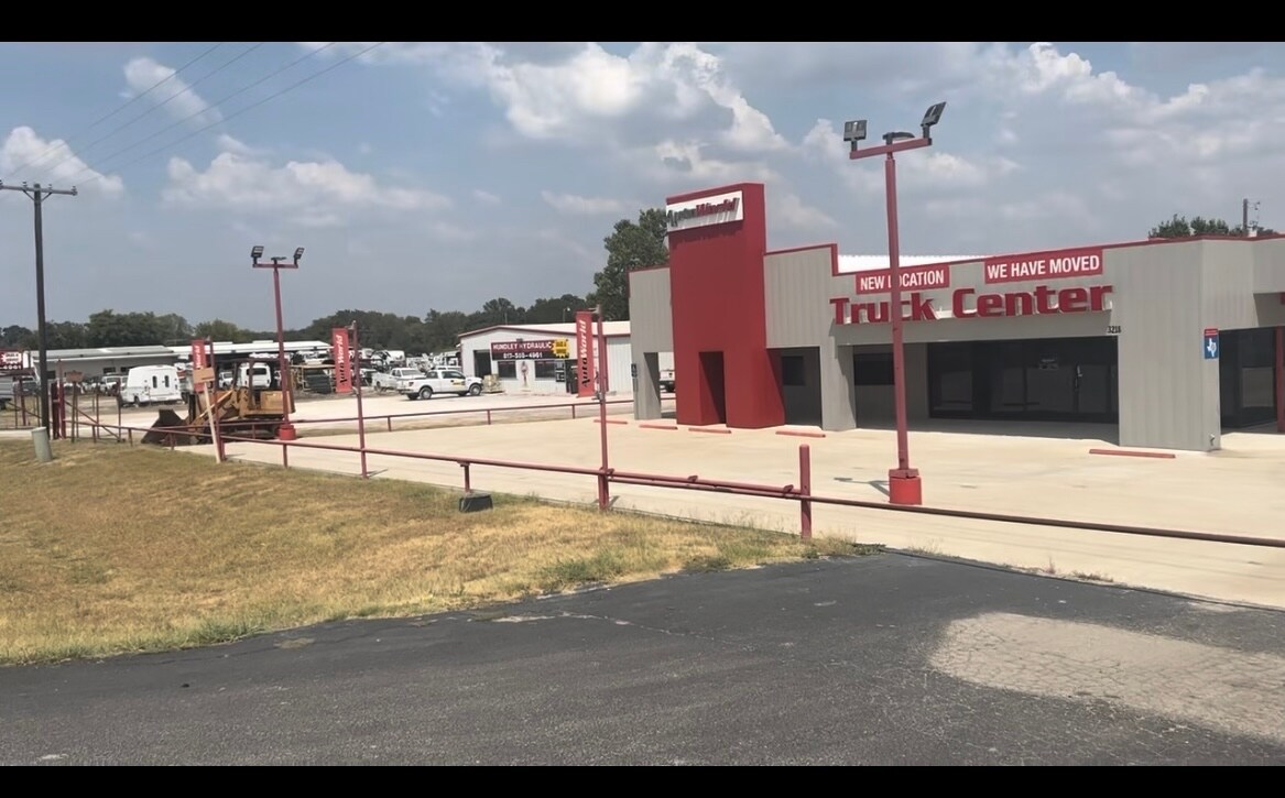 3218 N Main St, Cleburne, TX for lease Building Photo- Image 1 of 58