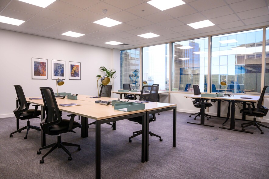 7 Exchange Quay, Salford for lease - Interior Photo - Image 2 of 7