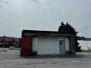 139 E Chestnut St, Coatesville, PA for lease Building Photo- Image 2 of 7