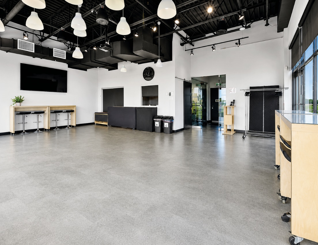 4500 Ch Du Crépuscule, Saint-Mathieu-de-Beloeil, QC for lease Interior Photo- Image 1 of 3