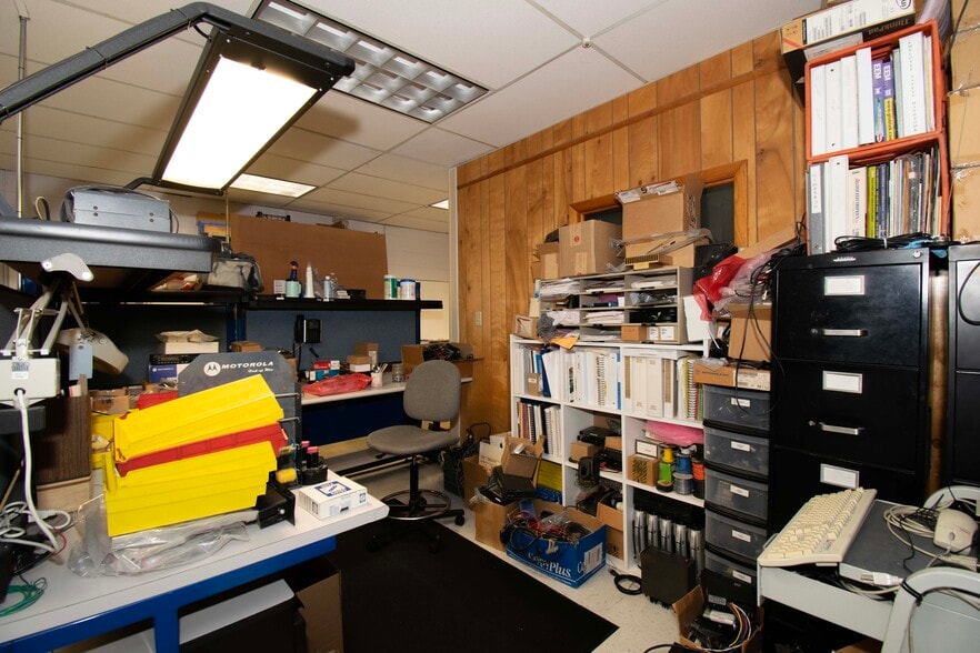 940 Eddystone Ave, Eddystone, PA for sale - Interior Photo - Image 2 of 43