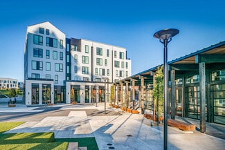 More details for 1699 NW Civic Dr, Gresham, OR - Retail for Lease