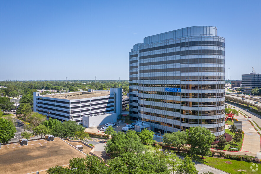 2950 N Loop Fwy W, Houston, TX for lease - Building Photo - Image 3 of 13