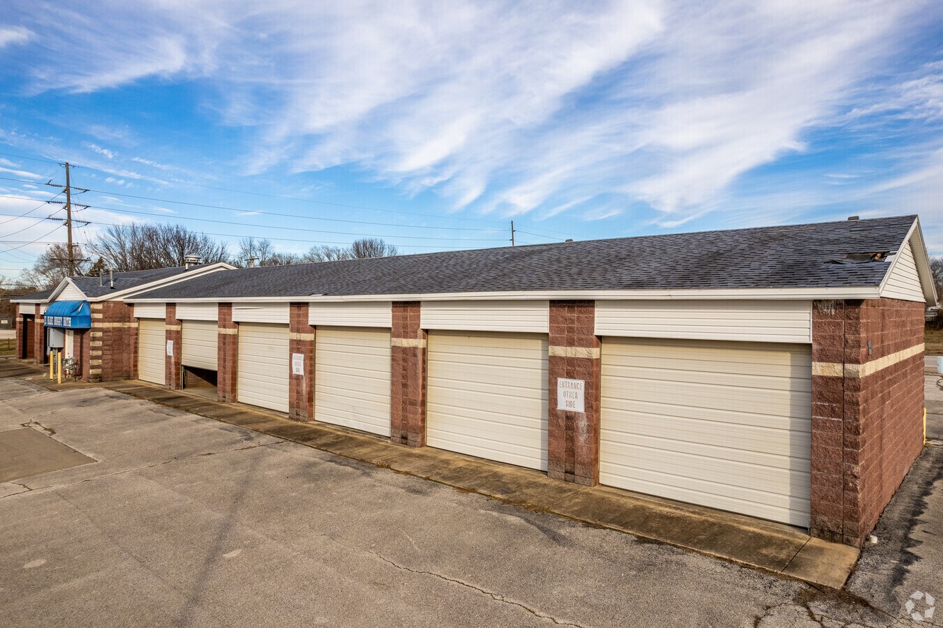 204 W Plainview Rd, Springfield, MO 65810