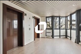 Office in Garches for lease Interior Photo- Image 2 of 9