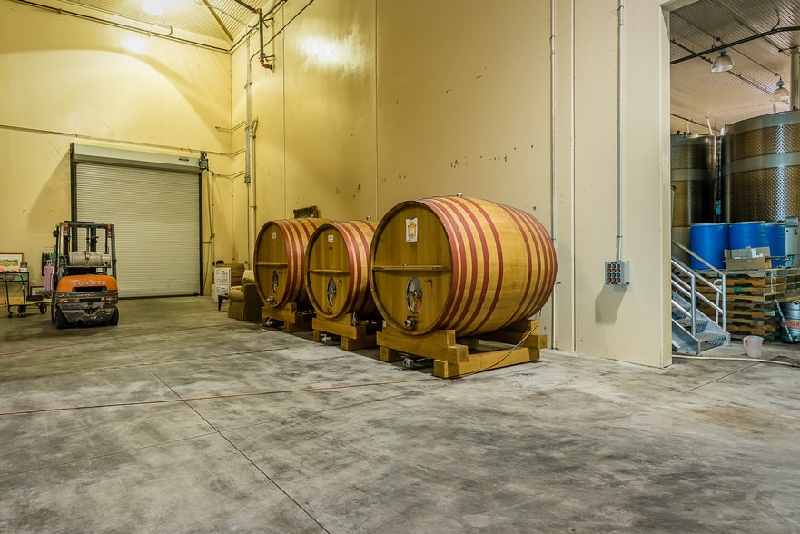 1172 San Marcos Rd, Paso Robles, CA for sale - Interior Photo - Image 3 of 143