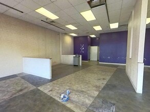 75-5595 Palani Rd, Kailua Kona, HI for lease Interior Photo- Image 2 of 8