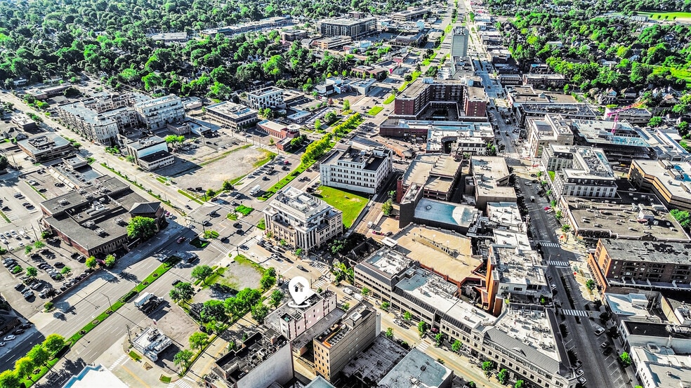 361 E Maple Rd, Birmingham, MI for lease - Building Photo - Image 3 of 18