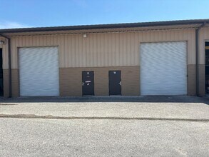 1911 Oakmont Ave, Tarpon Springs, FL for lease Building Photo- Image 1 of 2