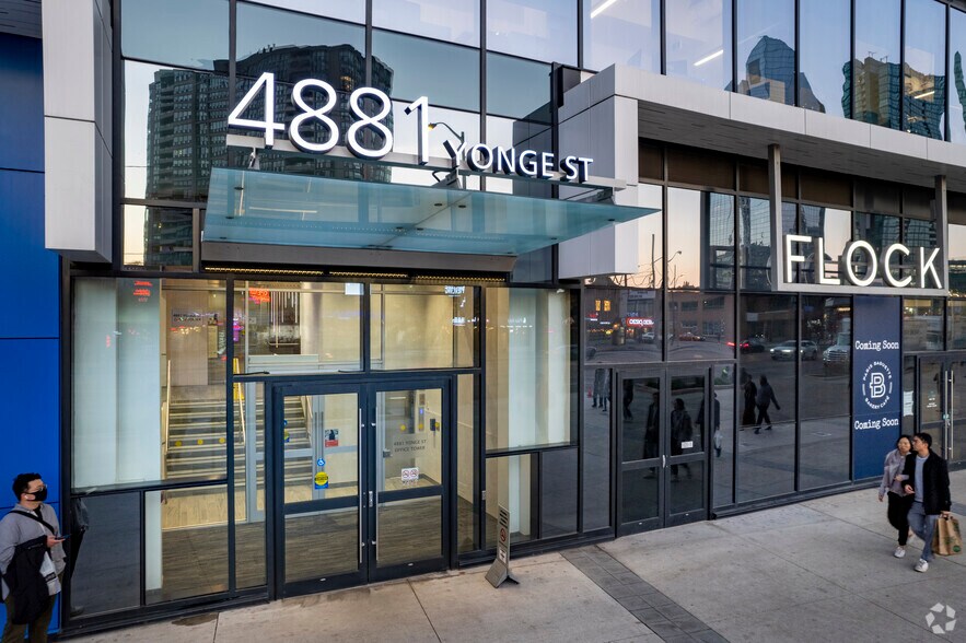 4881 Yonge St, Toronto, ON for lease - Building Photo - Image 3 of 5