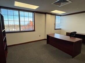 701 Cedar Lake Blvd, Oklahoma City, OK for lease Interior Photo- Image 1 of 3