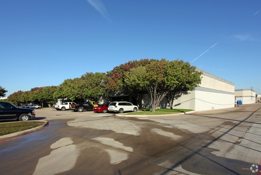 10460 Shady Trl, Dallas, TX for sale - Primary Photo - Image 1 of 1