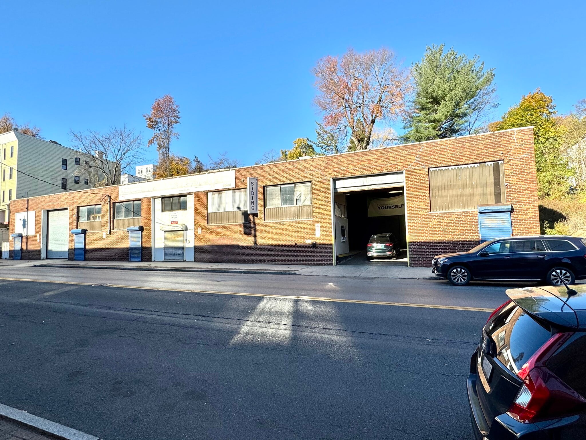 677 Nepperhan Ave, Yonkers, NY for lease Building Photo- Image 1 of 6