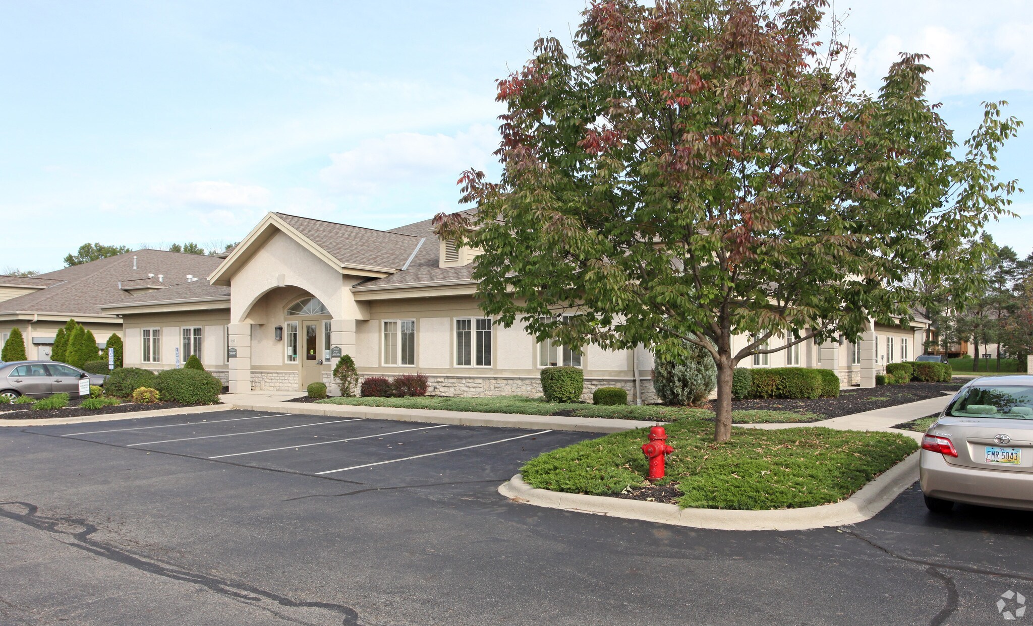 1090 Beecher Crossing N, Gahanna, OH for sale Primary Photo- Image 1 of 1