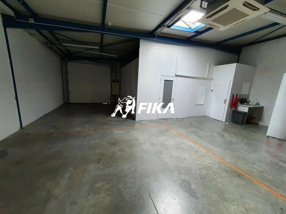 Flex in L'Union for lease Interior Photo- Image 1 of 9