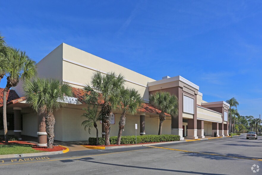 7577-7781 Lake Worth Rd, Lake Worth, FL for lease - Building Photo - Image 1 of 9