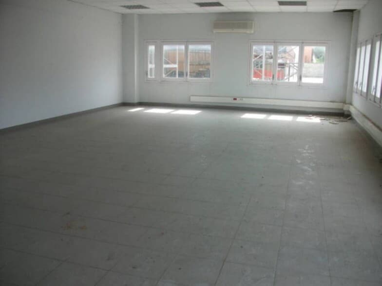 Industrial in Manresa, Barcelona for lease - Primary Photo - Image 1 of 5