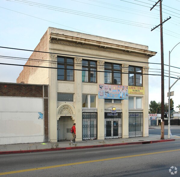 3650-3660 W Pico Blvd, Los Angeles, CA for lease - Building Photo - Image 2 of 13
