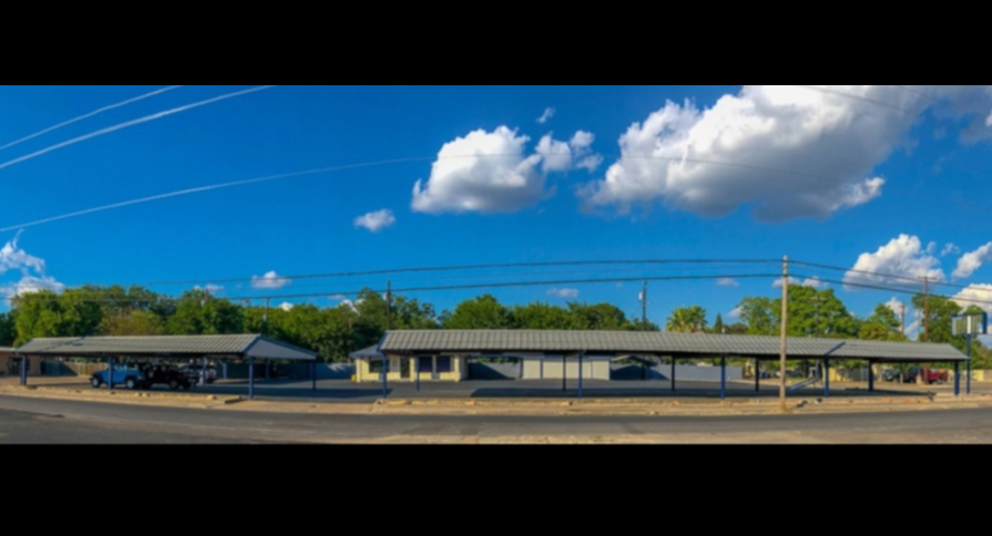 228 W Main St, Kerrville, TX for sale - Building Photo - Image 1 of 4