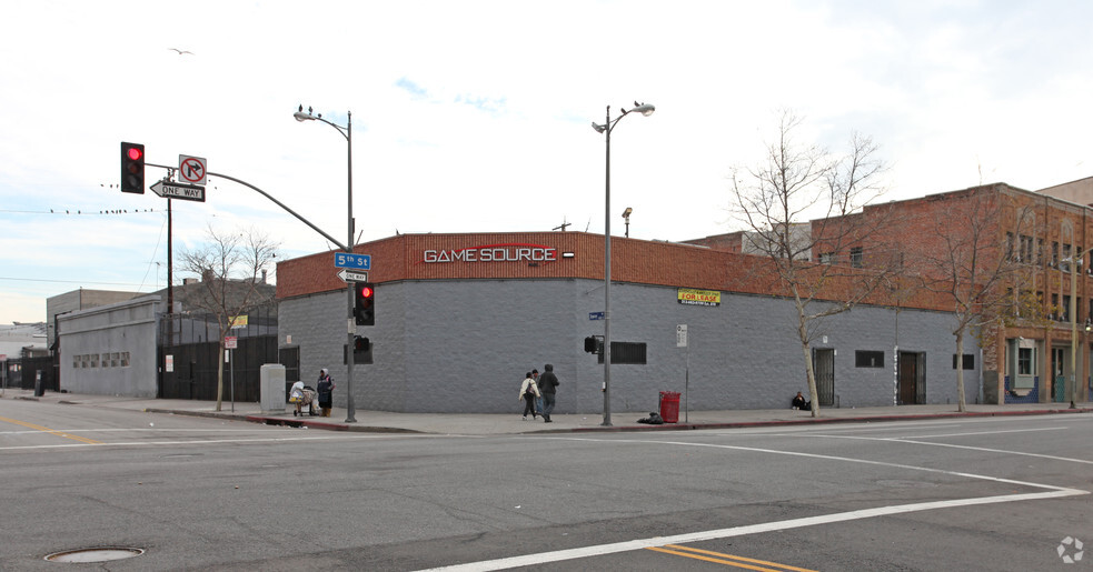 446 S Towne Ave, Los Angeles, CA for lease - Building Photo - Image 1 of 11