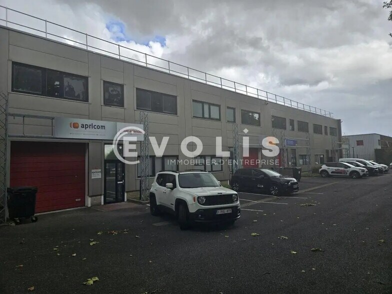 Flex in Bondoufle for lease - Building Photo - Image 1 of 17